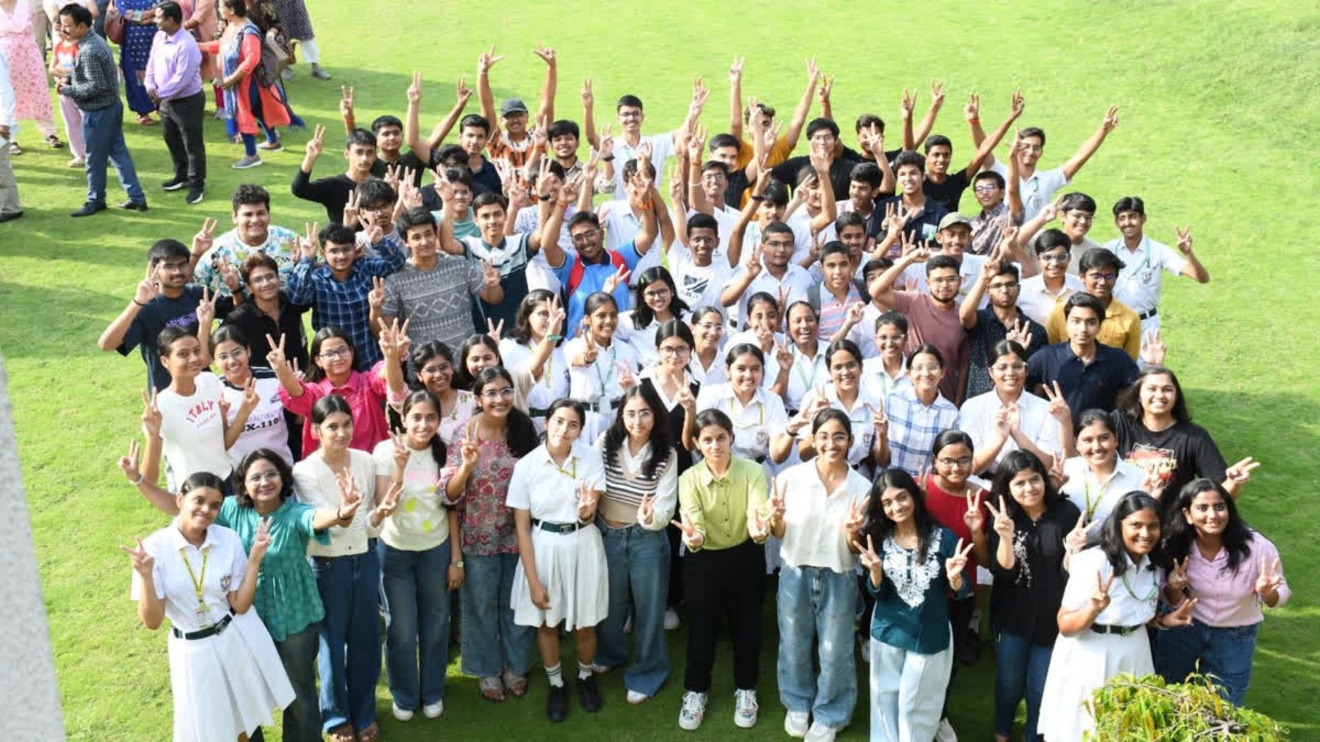 CBSE RESULT 2025: झारखंड में 12वीं में लड़कियां आगे, 10वीं में छात्रों ने मारी बाजी