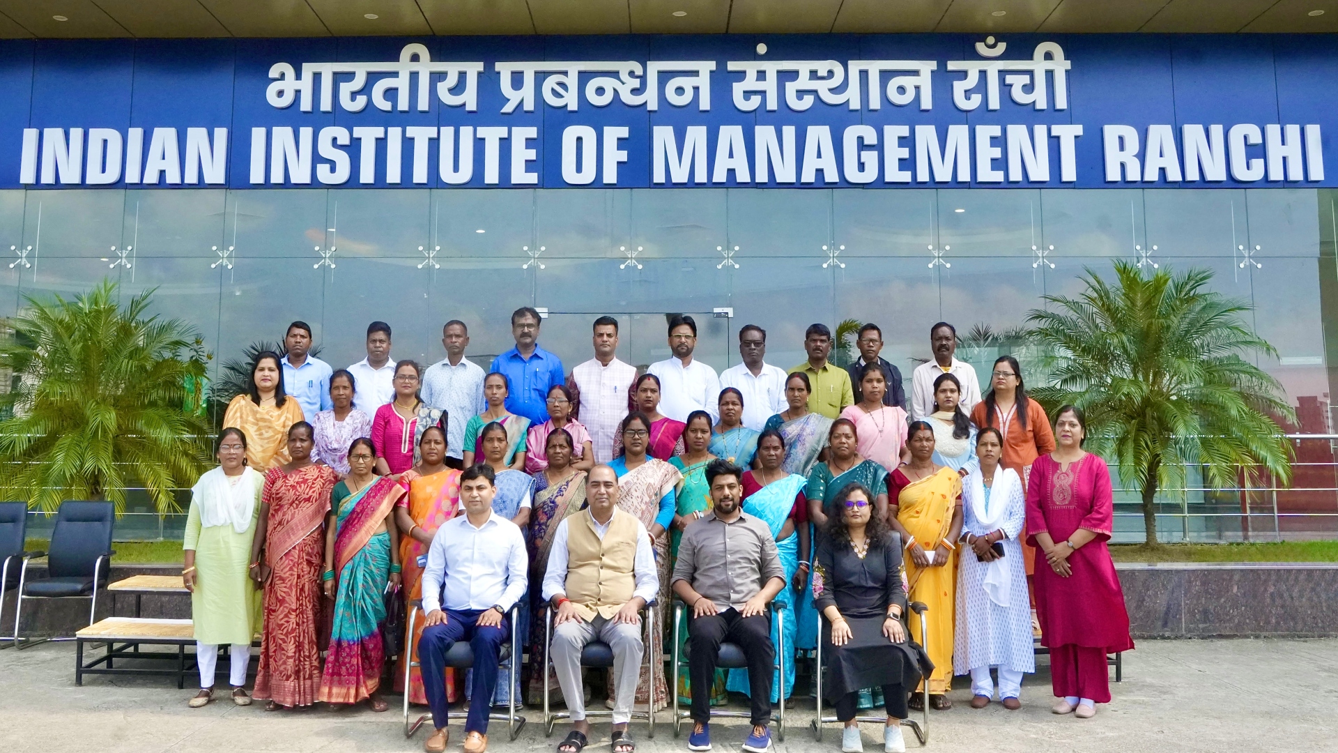 IIM Ranchi राज्य के 11 जिलों के 46 प्रखंड प्रमुख व उप-प्रमुखों को दे रहा ग्राम स्वराज का प्रशिक्षण, पांच दिन में सीखेंगे 13 तरह के गुर