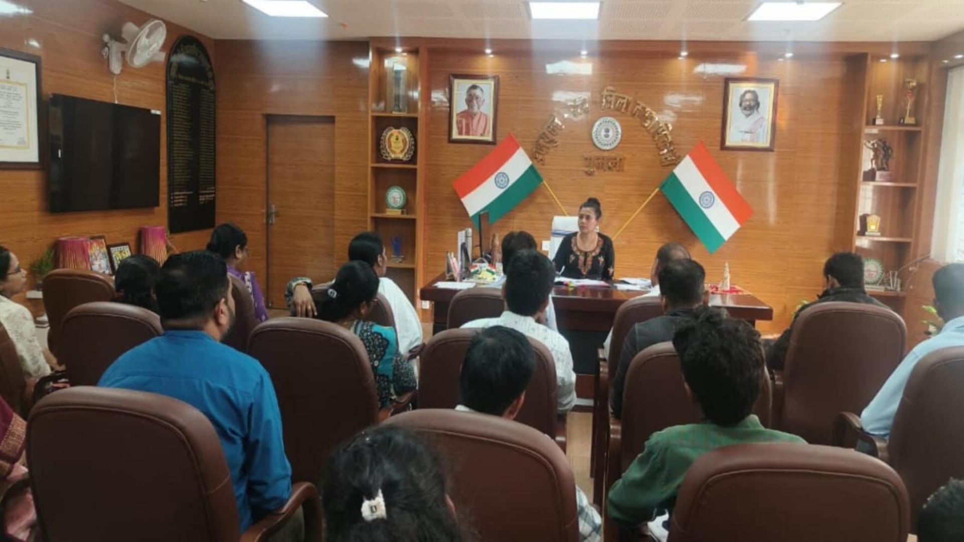 गुमला में दुरुस्त होगी शिक्षा व्यवस्था, उपायुक्त ने मॉक टेस्ट से लेकर शिक्षकों की उपस्थिति पर दिए सख्त निर्देश