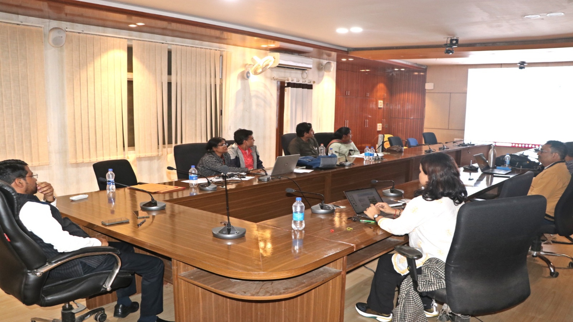 ब्रिजकोर्स मॉड्यूल से ड्रॉप आउट होगा कम, CM स्कूल ऑफ एक्सीलेंस में 25 नवंबर तक 10वीं-12वीं का सिलेबस पूरा करने का निर्देश